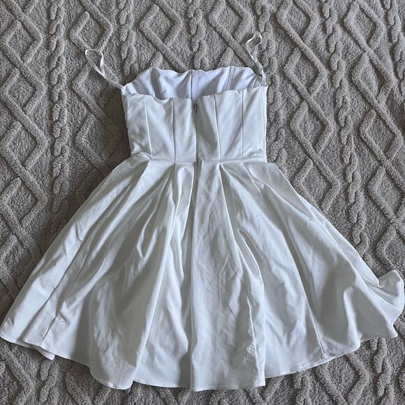 House of CB Emmanuela White Strapless Pleated Mini Dress Size S (Taller length) - Picture 3 of 8